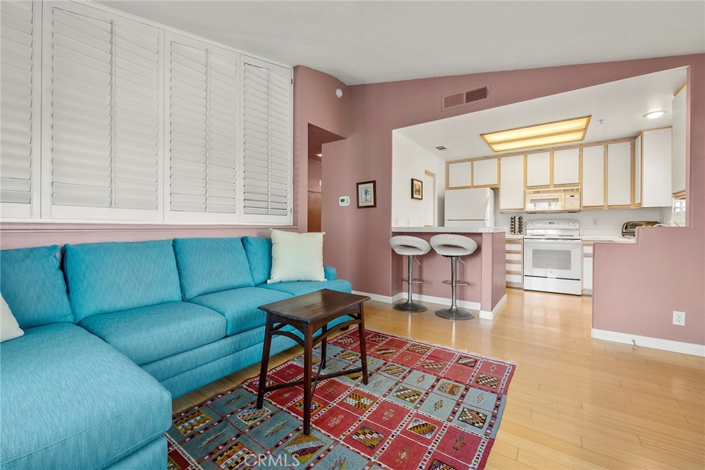 2960 Champion 408, Tustin CA 92782 - photo 5