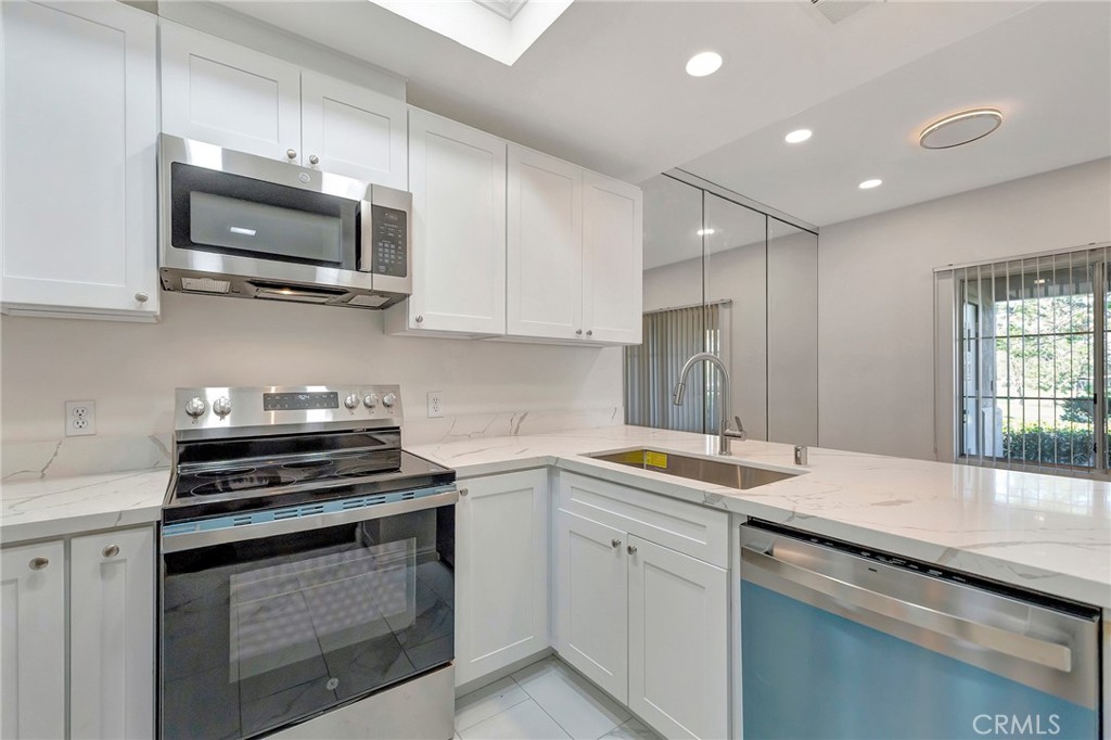 2960 Champion Way 1301, Tustin CA 92782 - photo 9