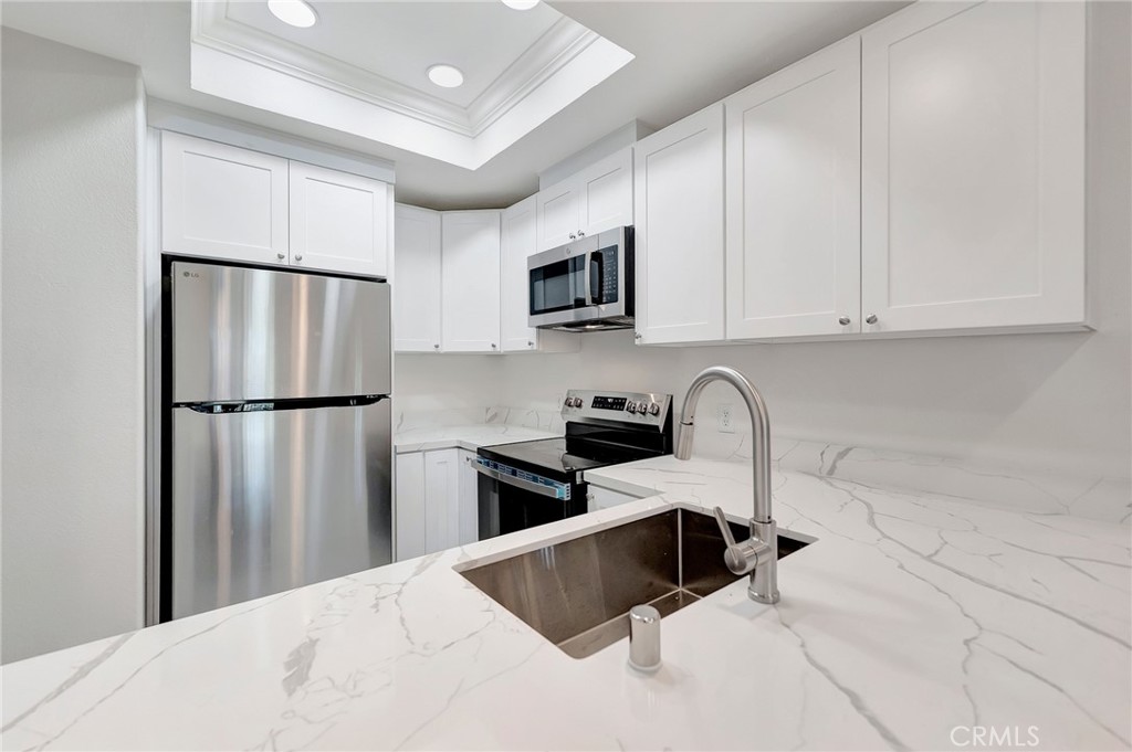 2960 Champion Way 1301, Tustin CA 92782 - photo 11