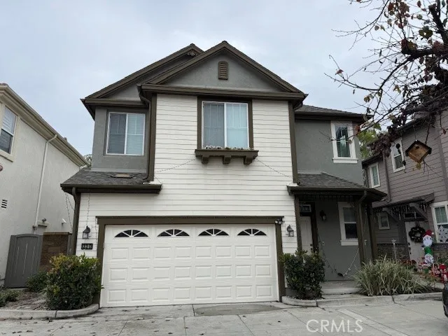 330 Flyers, Tustin, CA 92782