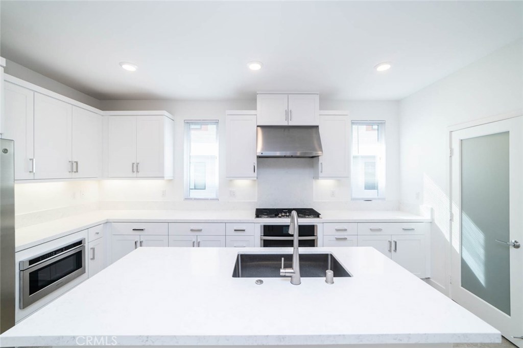 331 Lodestar, Tustin CA 92782 - photo 10