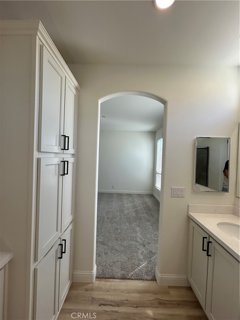 master bathroom - 40 Via Entrada, Tustin CA 92780 - photo 24