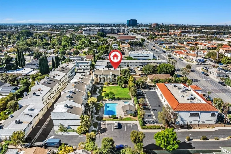 428 W 1st Street, Tustin