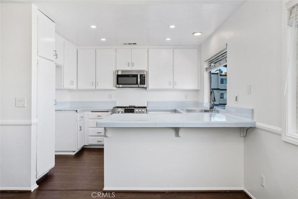 428 W 1st Street, Tustin CA 92780 - photo 11