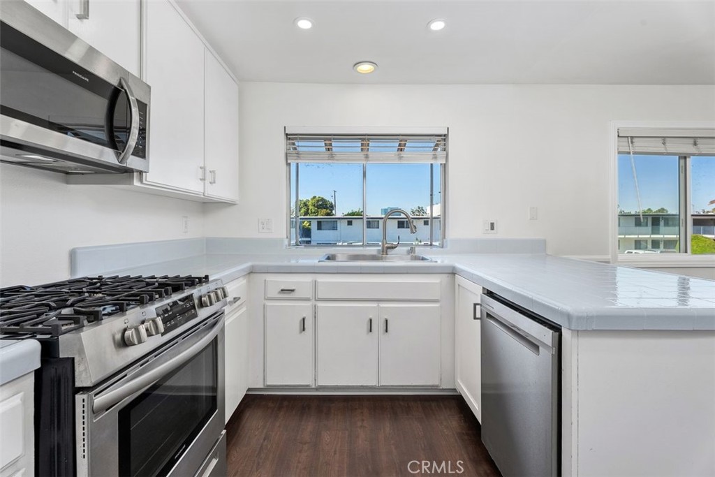 428 W 1st Street, Tustin CA 92780 - photo 12