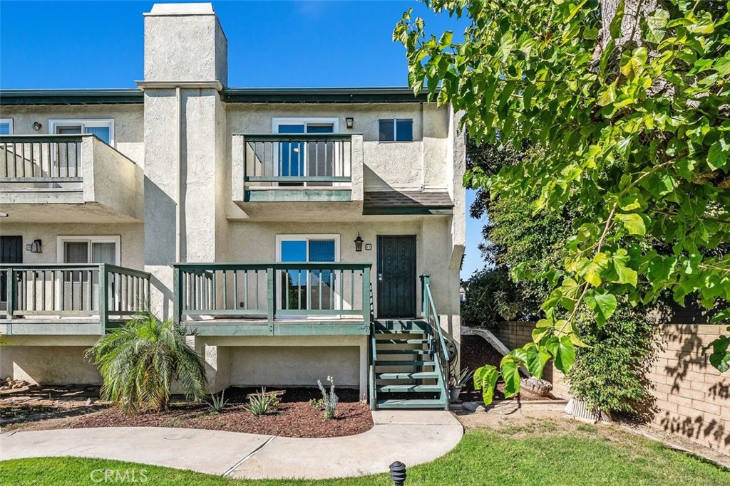 Welcome home, end unit with oversized 2 car garage and ample storage - 428 W 1st Street, Tustin CA 92780 - photo 30
