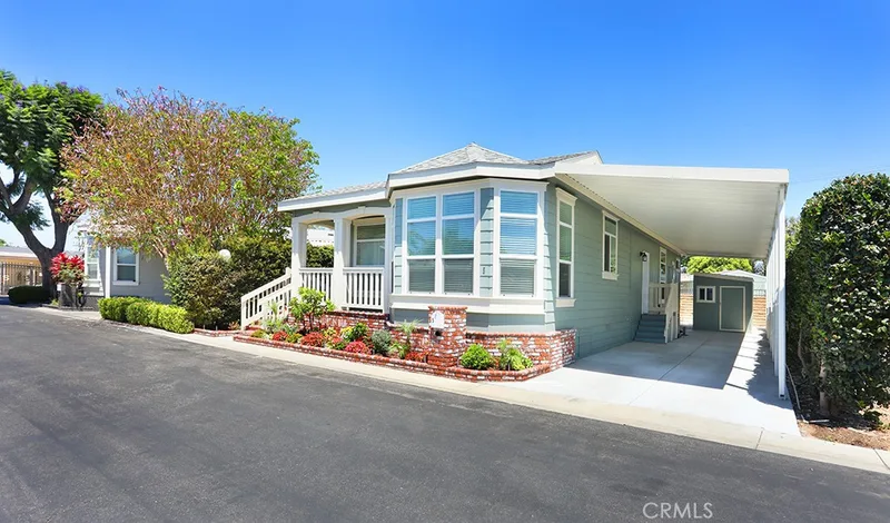 5 Buena Vista, Tustin
