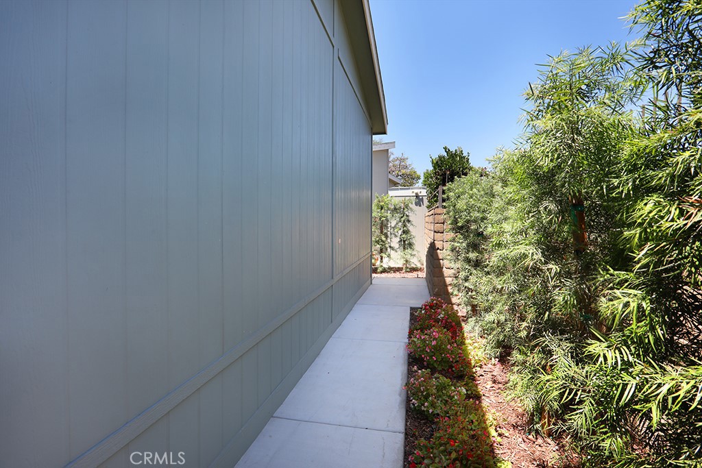 5 Buena Vista, Tustin CA 92680 - photo 32
