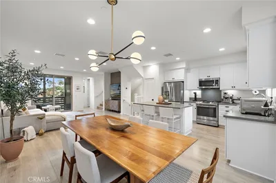605 Handley Court, Tustin
