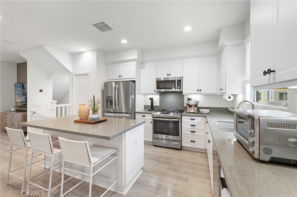 605 Handley Court, Tustin CA 92780 - photo 8