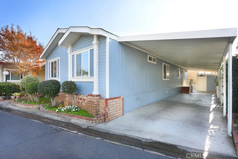 61 Saddleback Road, Tustin, CA 92780