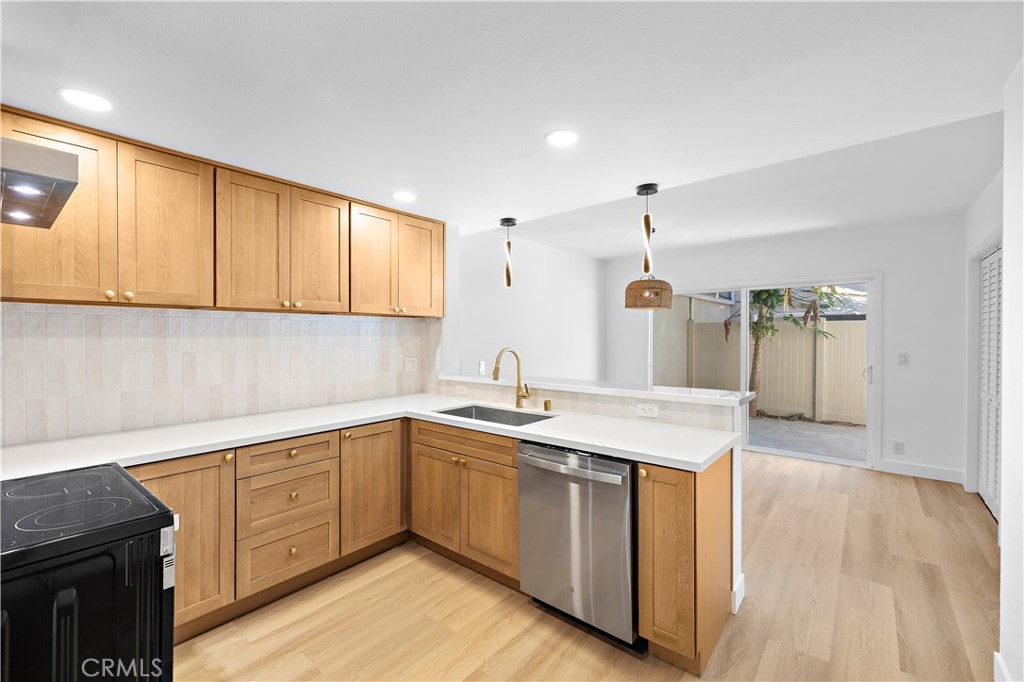 655 W 6th A, Tustin CA 92780 - photo 2