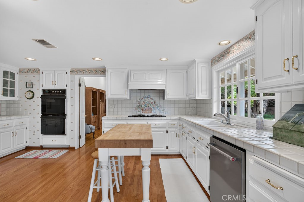 10131 Verde Lomas, Villa Park CA 92861 - photo 18