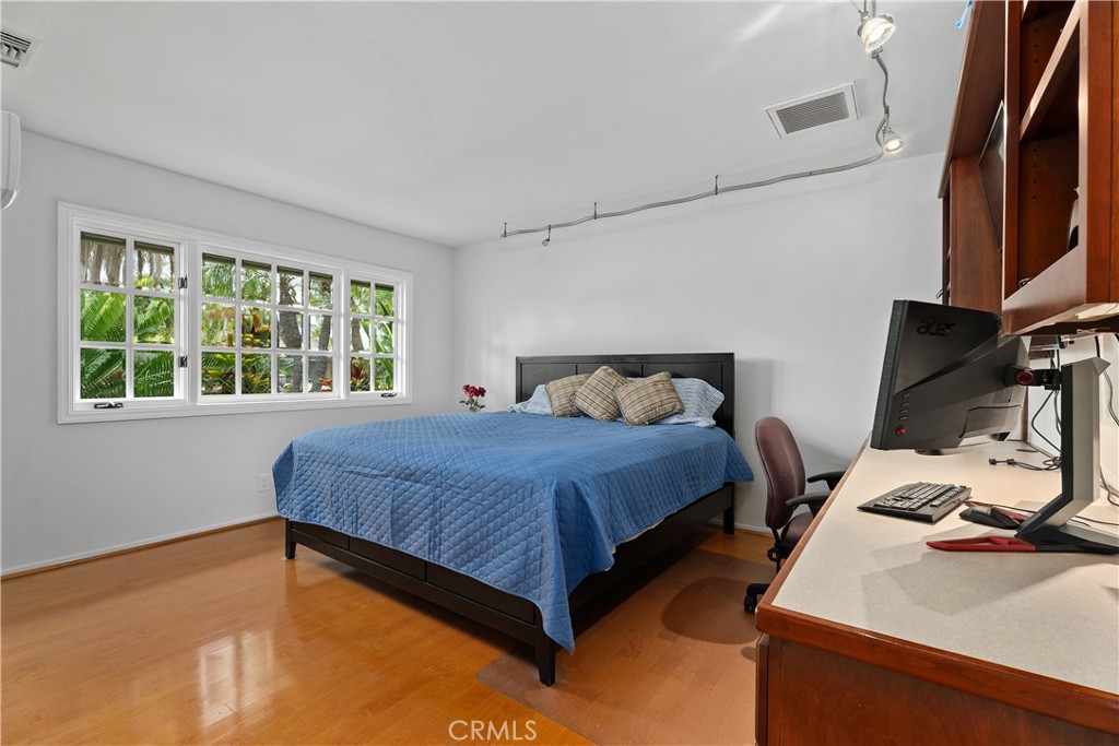 Light and Bright Bedroom with built in desk - 10371 Balliet Drive, Villa Park CA 92861 - photo 23