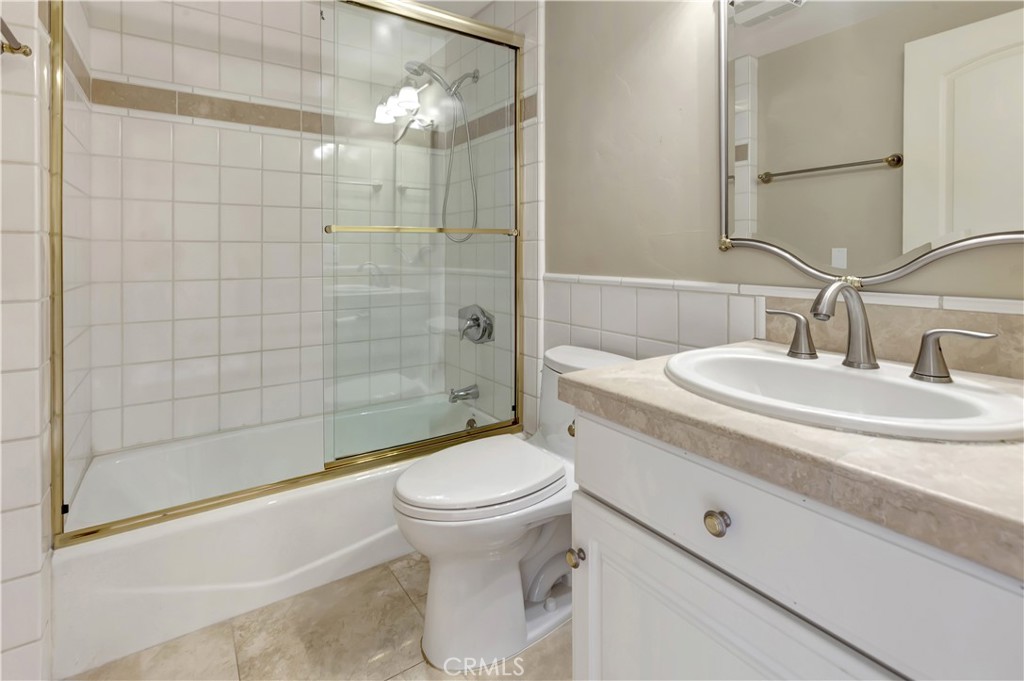 Bathroom 2 - upstairs - 10762 Center Drive, Villa Park CA 92861 - photo 31