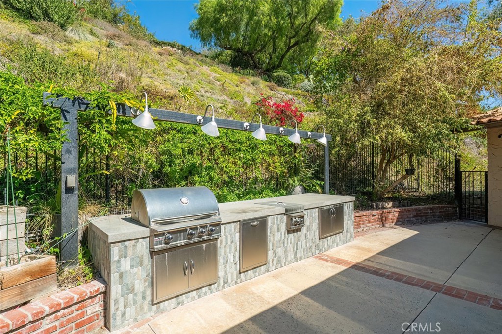 18352 Cerro Villa, Villa Park CA 92861 - photo 39