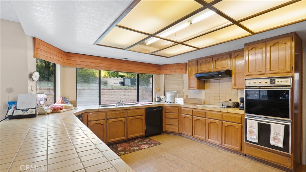 18675 Valley, Villa Park CA 92861 - photo 32