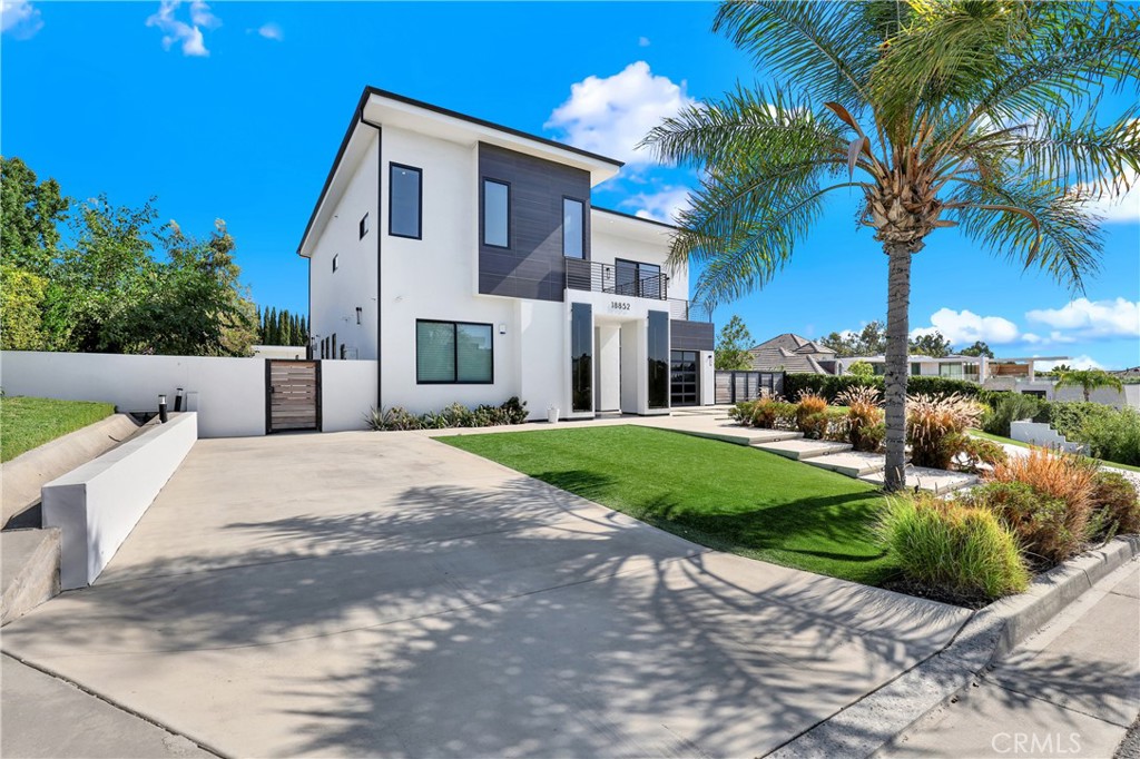 18852 CANYON CREST Drive, Villa Park CA 92861 - photo 2
