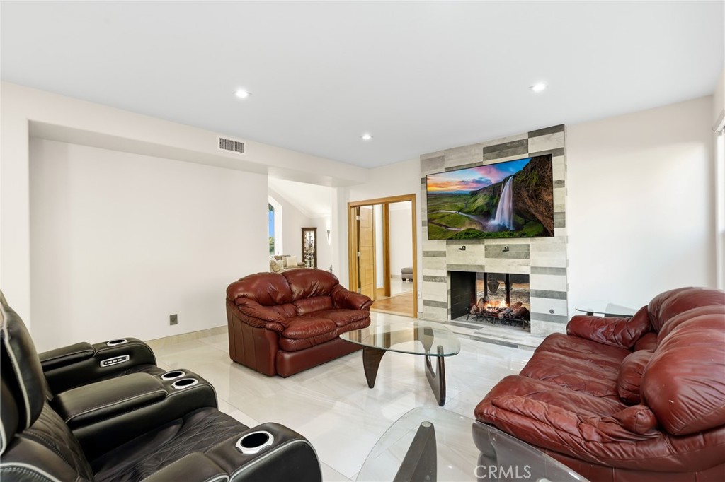 5 Estates Drive, Villa Park CA 92861 - photo 10