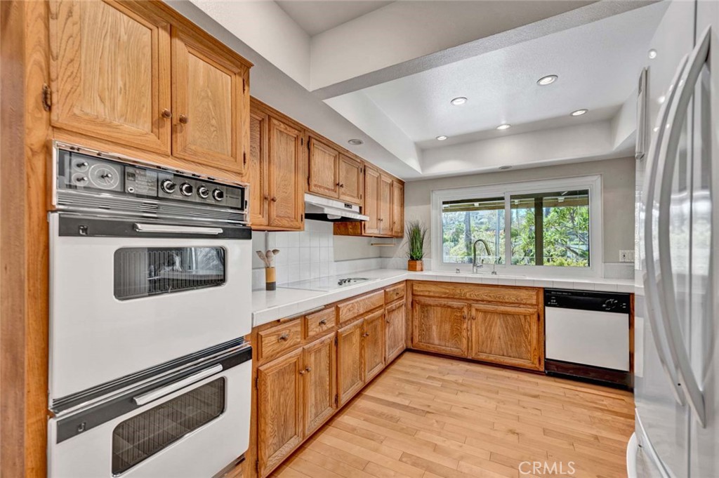 9472 Henderson Way, Villa Park CA 92861 - photo 19