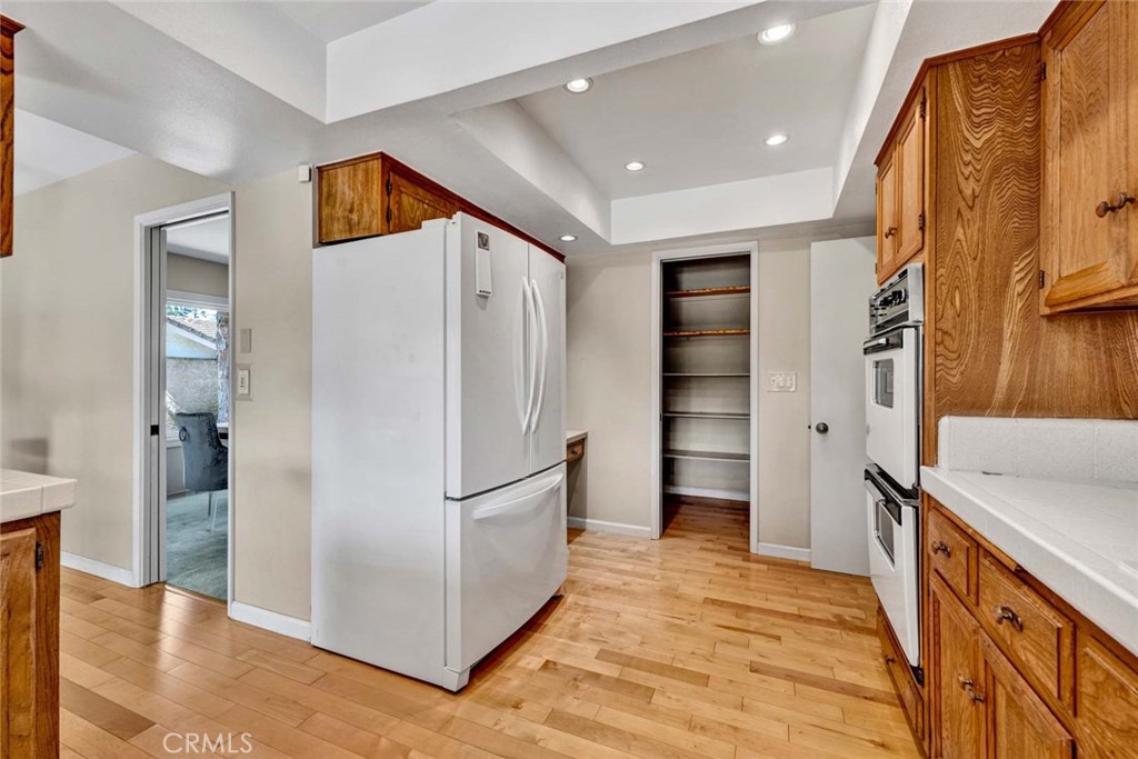 9472 Henderson Way, Villa Park CA 92861 - photo 22