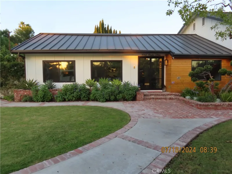 9562 Center Drive, Villa Park, CA 92856