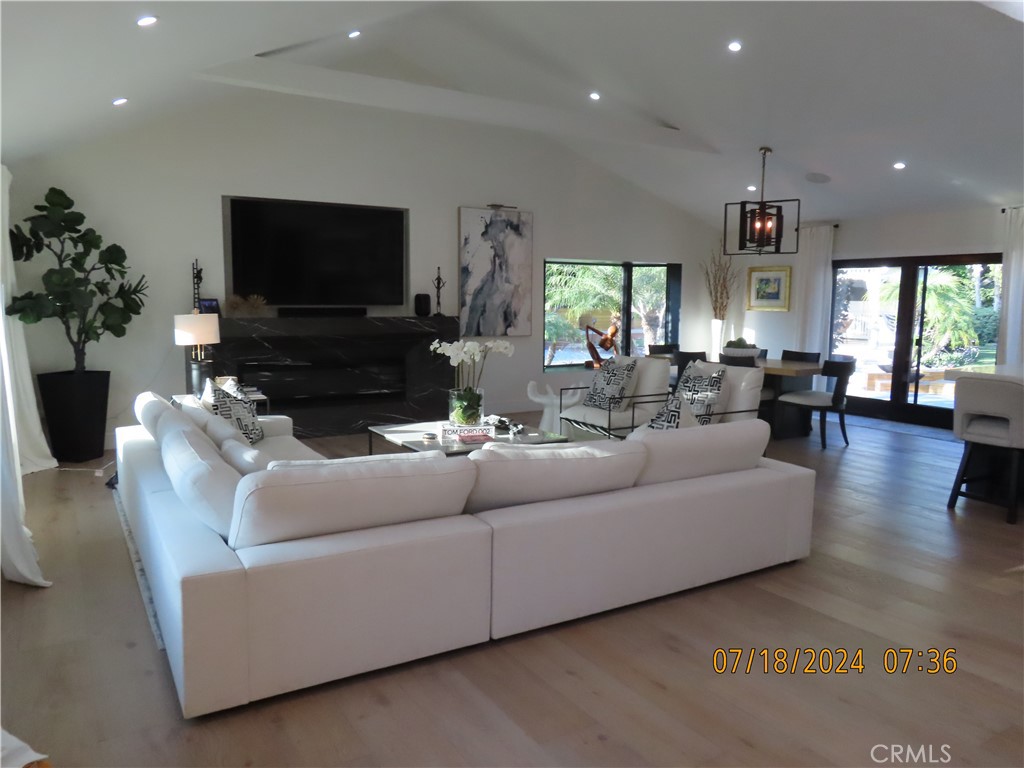 9562 Center Drive, Villa Park CA 92856 - photo 5