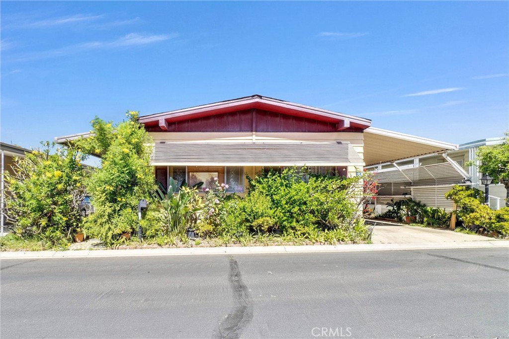 Front of the house - 10200 Bolsa Avenue 91, Westminster CA 92683 - photo 1