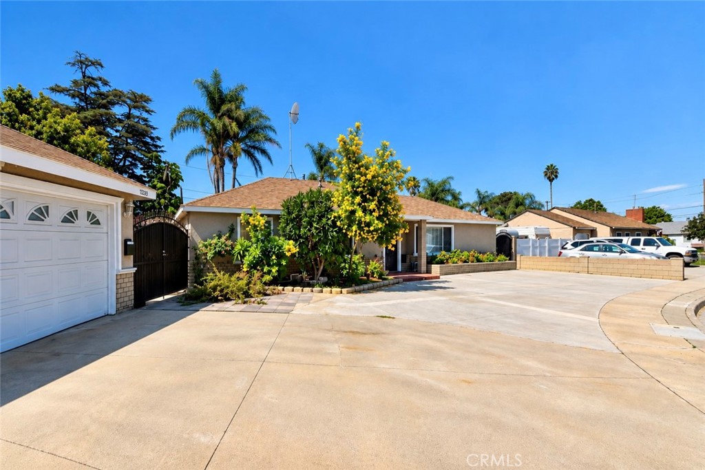 13281 Mono Place, Westminster CA 92683 - photo 40