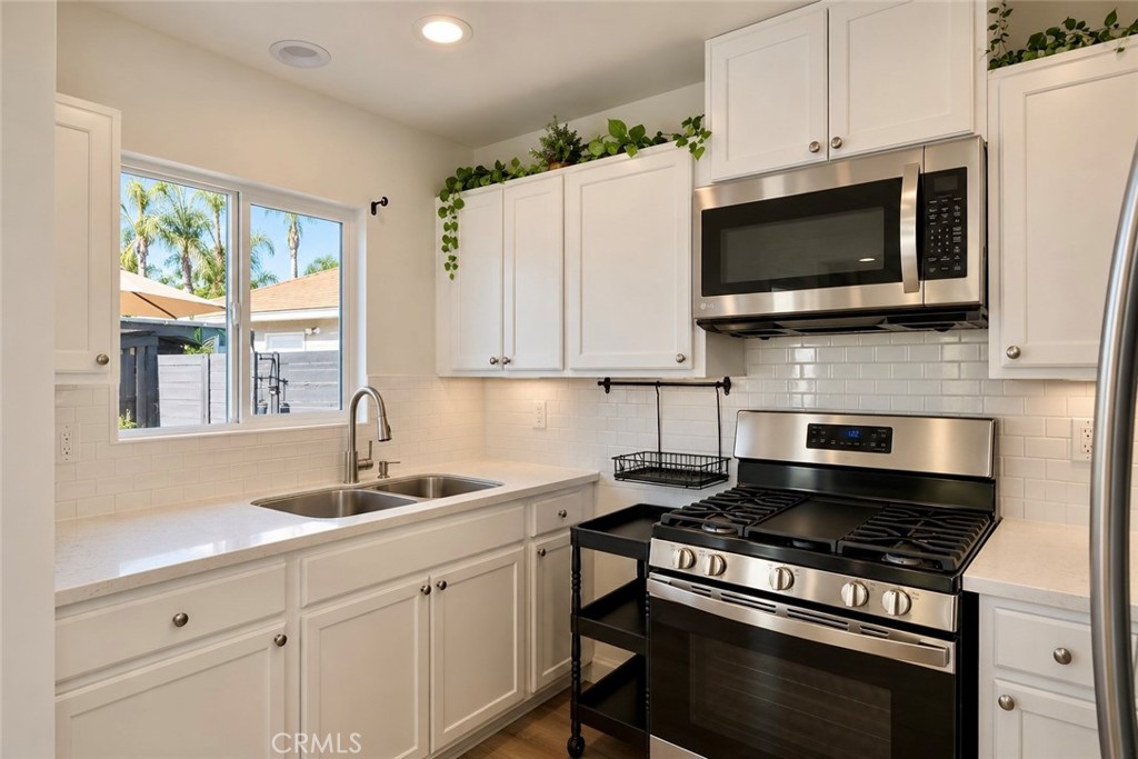 ADU - kitchen - 13281 Mono Place, Westminster CA 92683 - photo 54