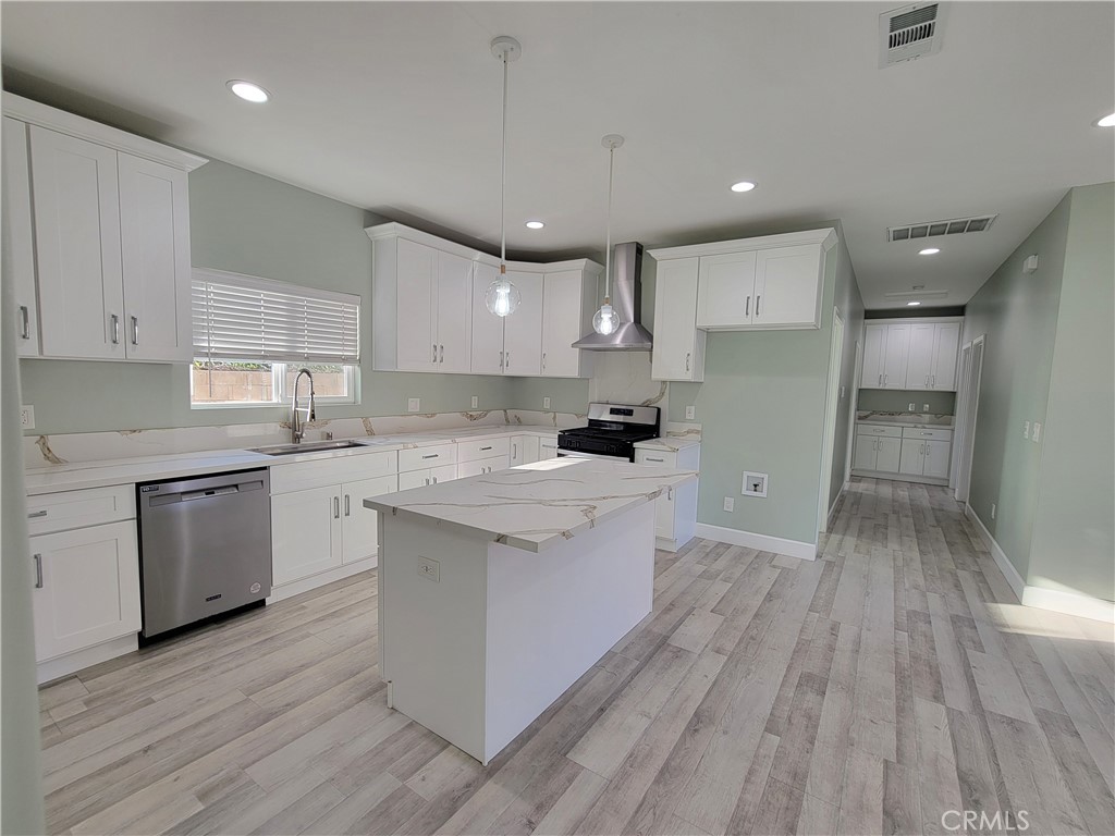 13455 Ontario Dr, Westminster CA 92844 - photo 2