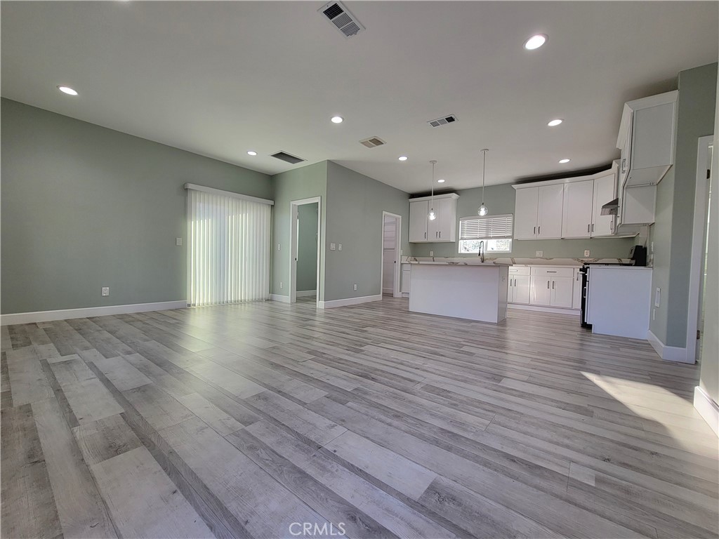 13455 Ontario Dr, Westminster CA 92844 - photo 4