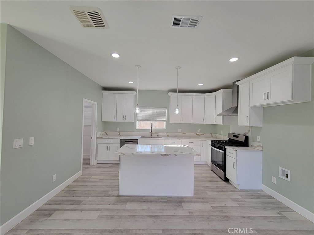 13455 Ontario Dr, Westminster CA 92844 - photo 6