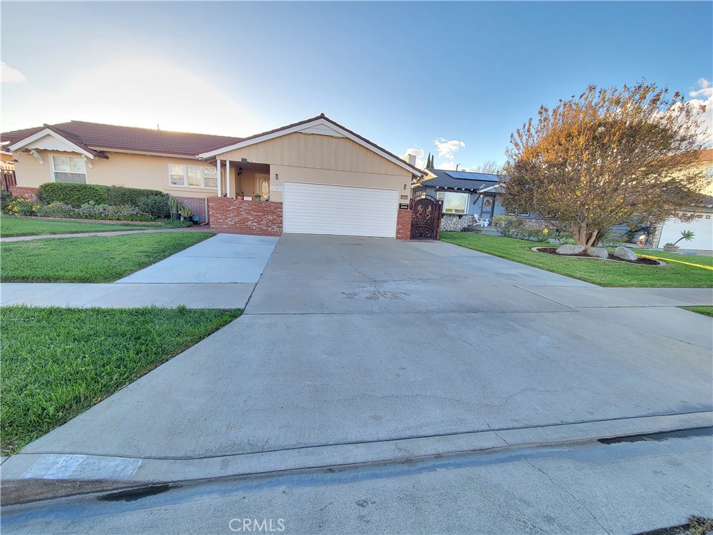 13455 Ontario Dr, Westminster CA 92844 - photo 20