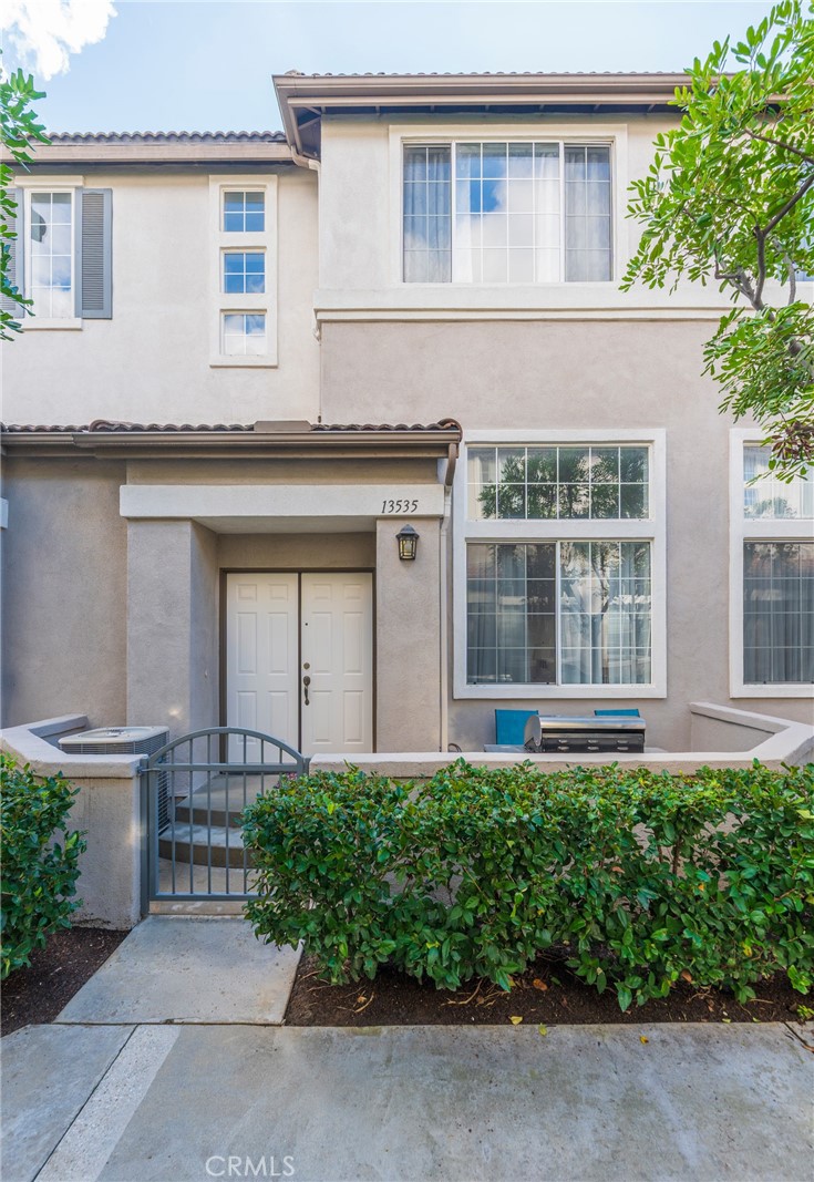 Front of the Townhome - 13535 Cobblestone Ln, Westminster CA 92683 - photo 1