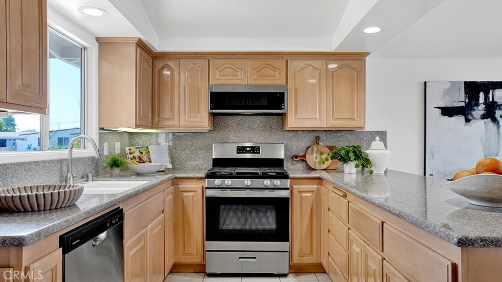 13572 Yosemite, Westminster CA 92683 - photo 1