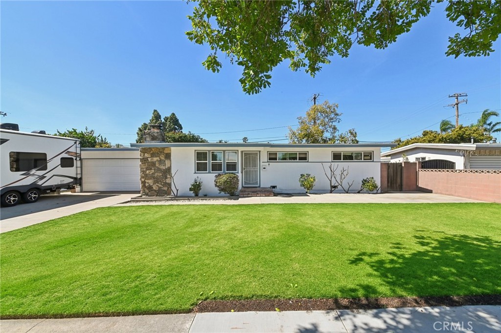 13631 Richardson Way, Westminster CA 92683 - photo 1