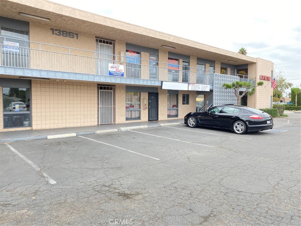 13861 Beach Boulevard, Westminster CA 92683 - photo 4
