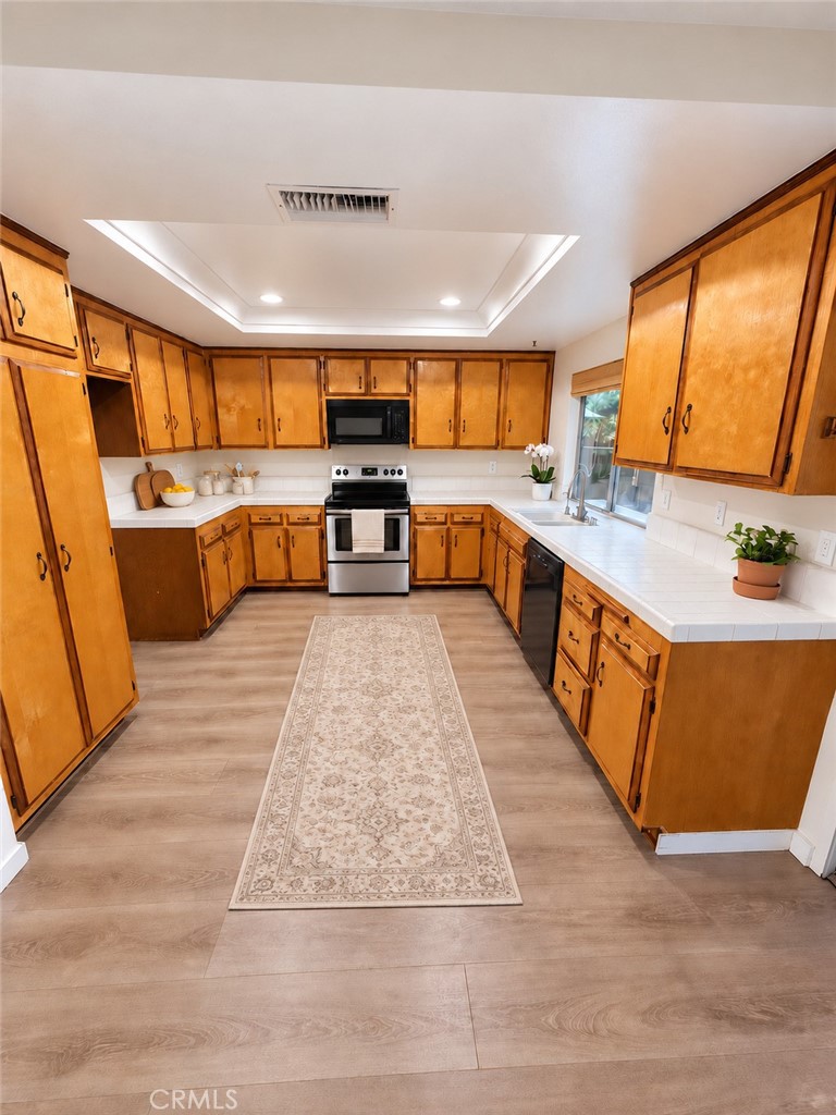 14155 Elystan Circle, Westminster CA 92683 - photo 17