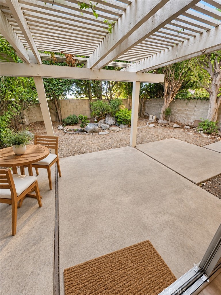 Virtually Staged - 14155 Elystan Circle, Westminster CA 92683 - photo 34