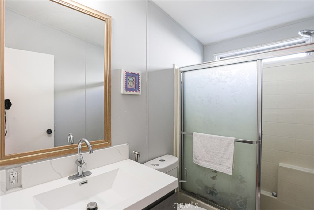 Bathroom 2 - 14272 Hoover Street 10, Westminster CA 92683 - photo 6