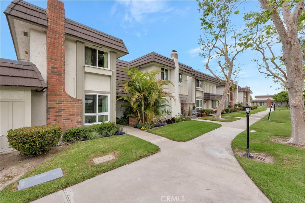 14282 Suffolk Street, Westminster CA 92683 - photo 1