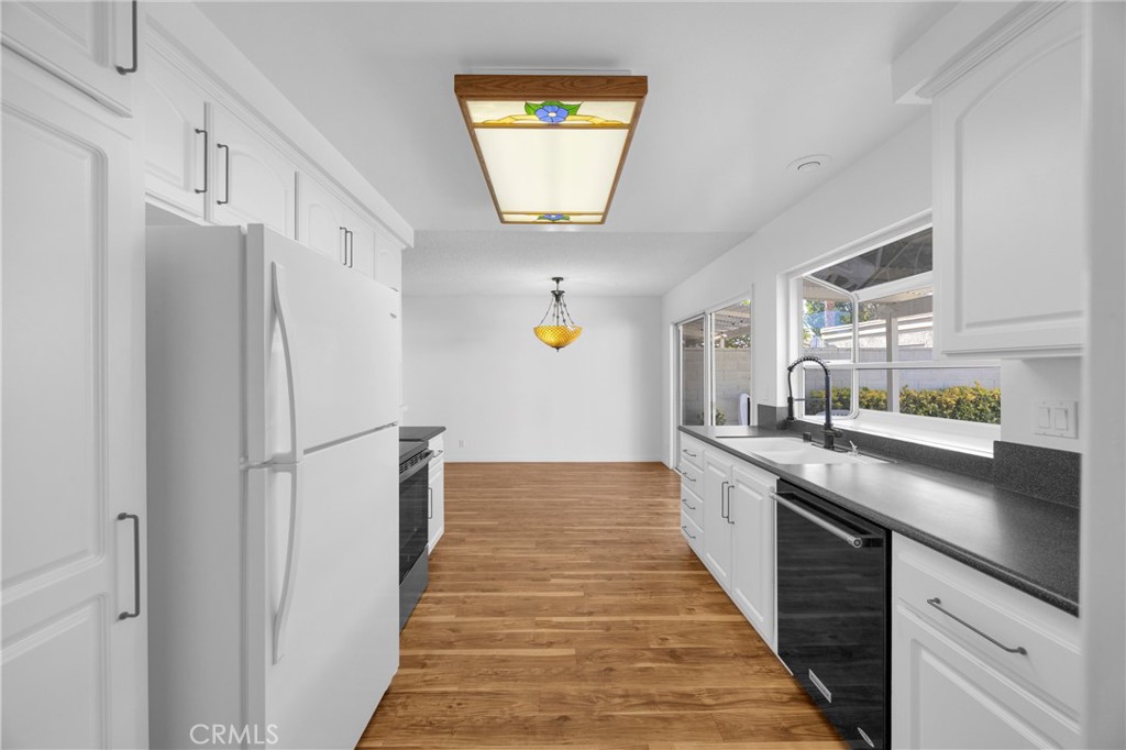14296 Suffolk, Westminster CA 92683 - photo 13