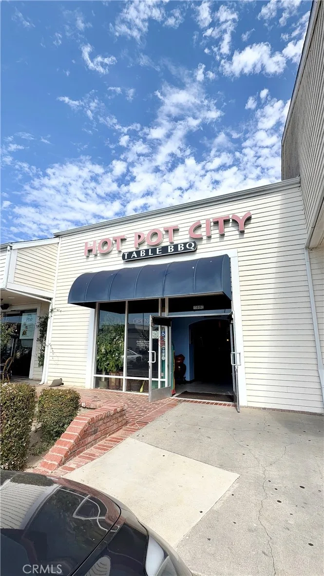 15606 Brookhurst St E, Westminster, CA 92683