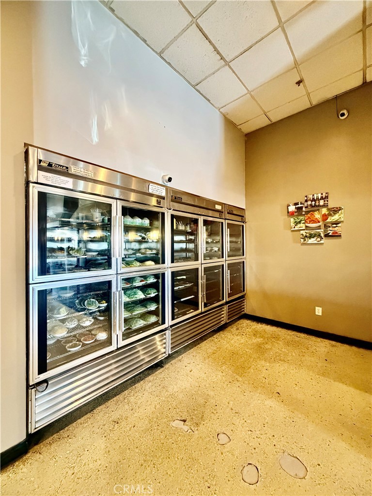15606 Brookhurst St E, Westminster CA 92683 - photo 9