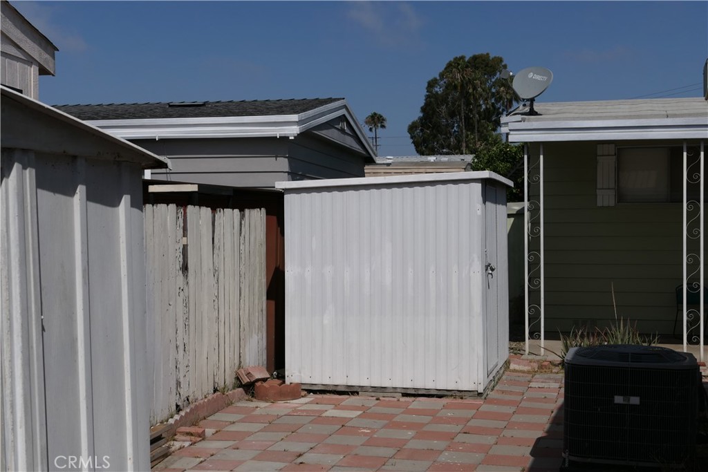 15621 Beach 151, Westminster CA 92683 - photo 4