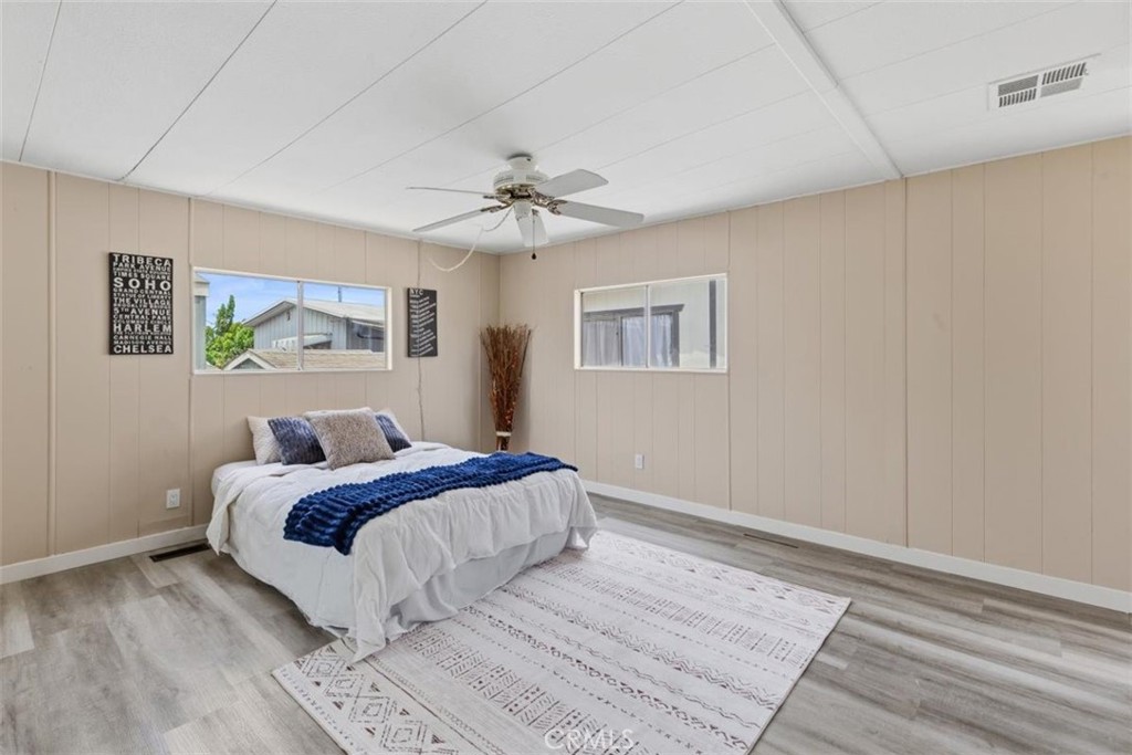 Primary bedroom - 15621 Beach Blvd 103, Westminster CA 92683 - photo 12