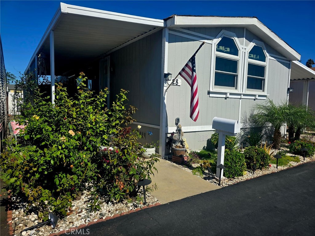 15621 Beach blvd 28, Westminster CA 92683 - photo 1