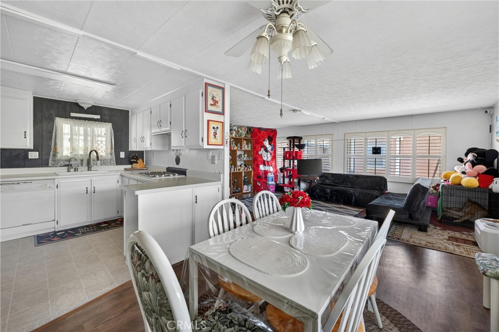 15621 Beach Blvd Spc 127, Westminster CA 92683 - photo 20