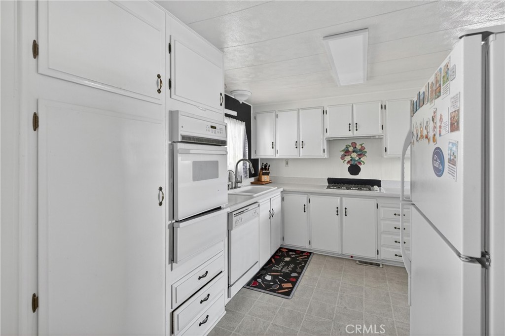 15621 Beach Blvd Spc 127, Westminster CA 92683 - photo 26